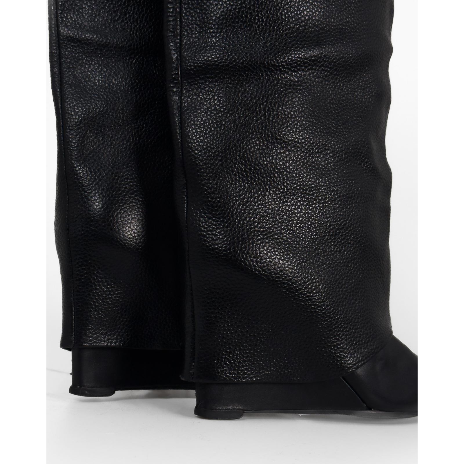 Skórzane kozaki na koturnie