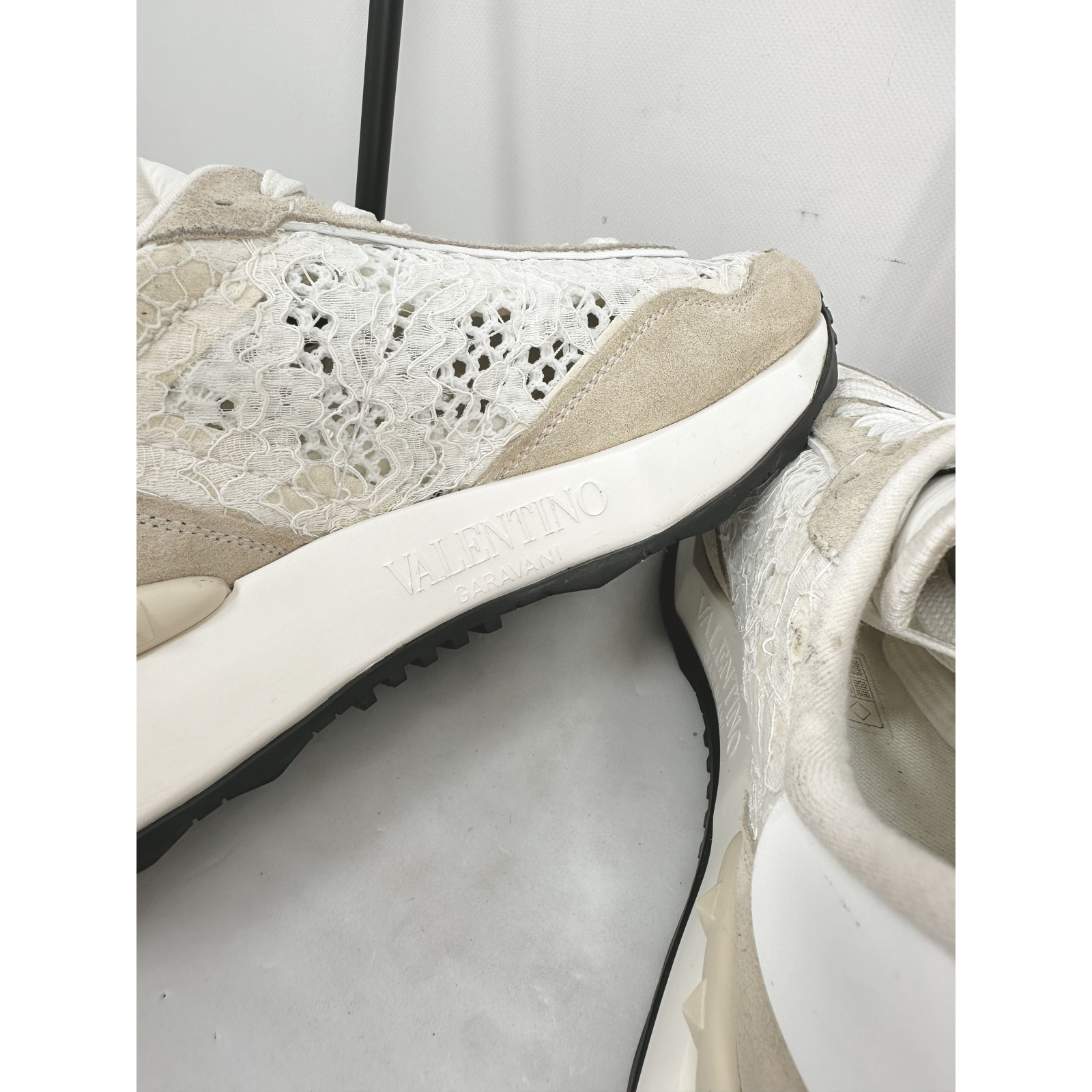 Sneakersy