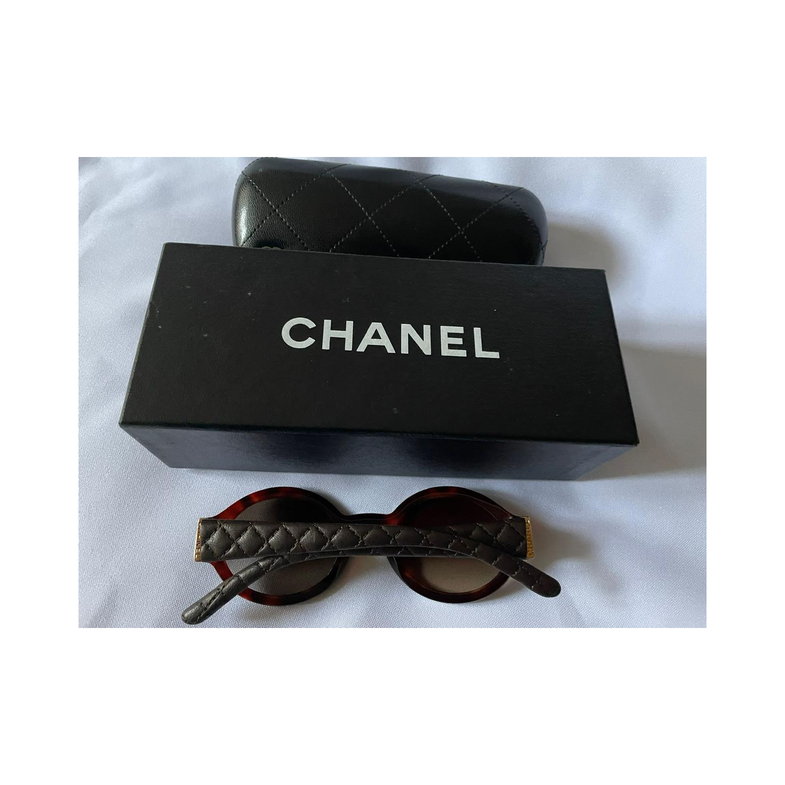 okulary przeciwsłoneczne Chanel