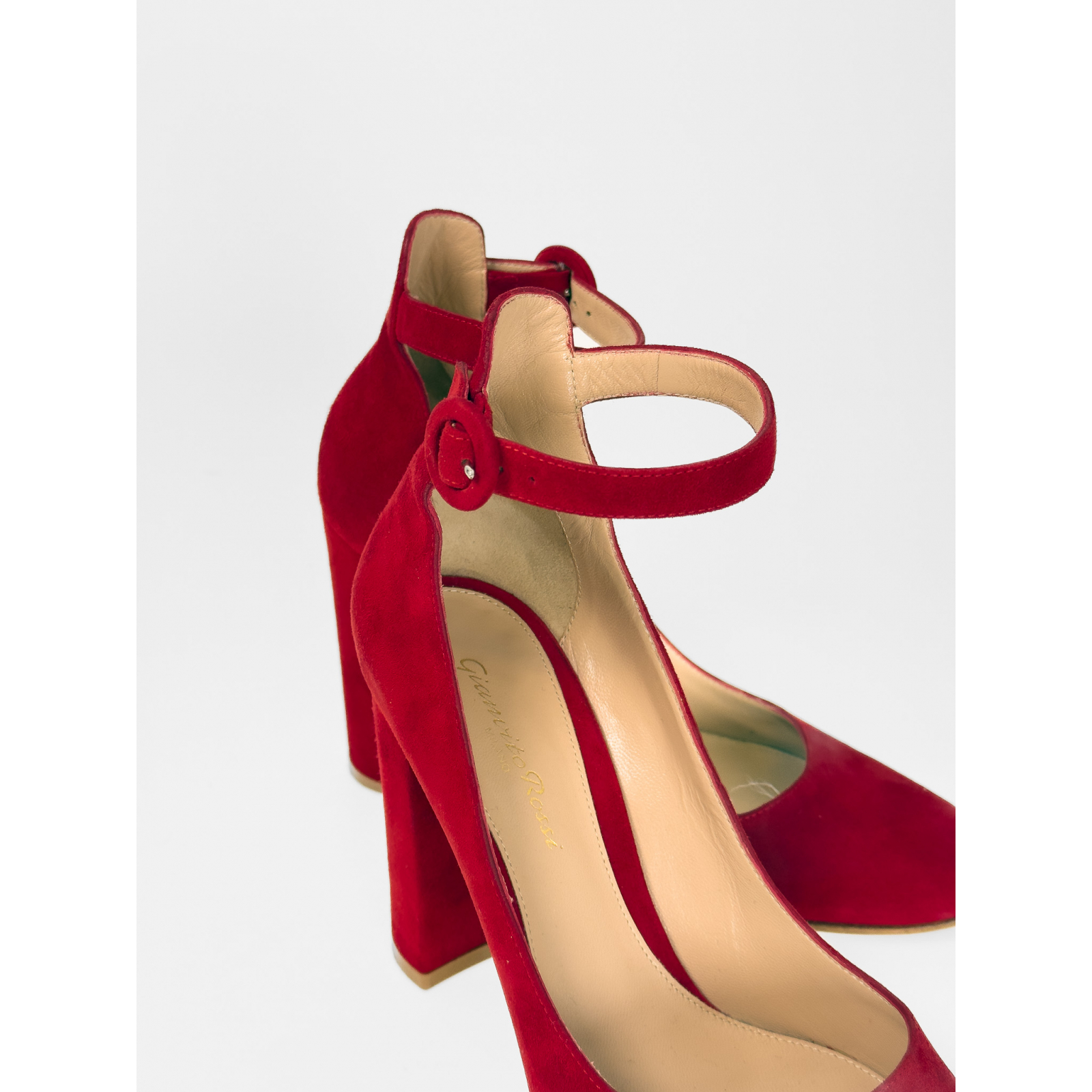 Buty na obcasie