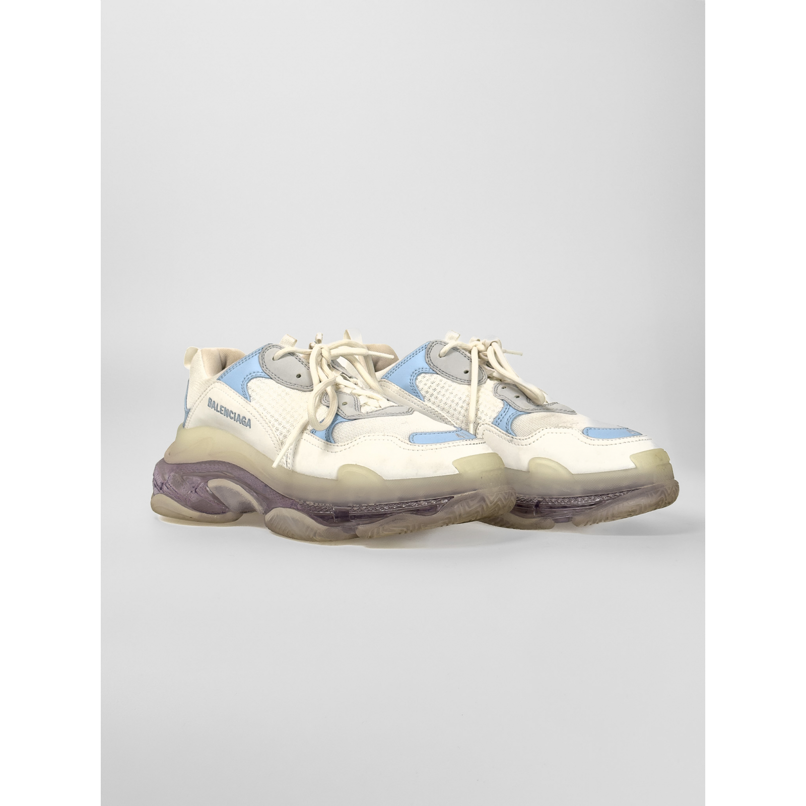 Sneakersy