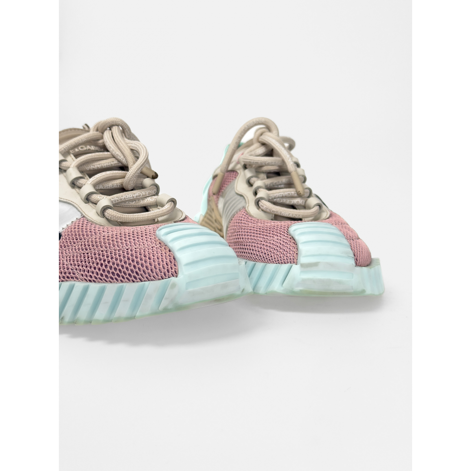 Sneakersy