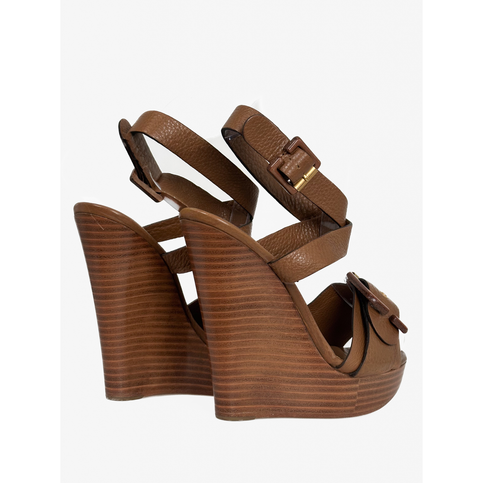 Sandały na koturnie