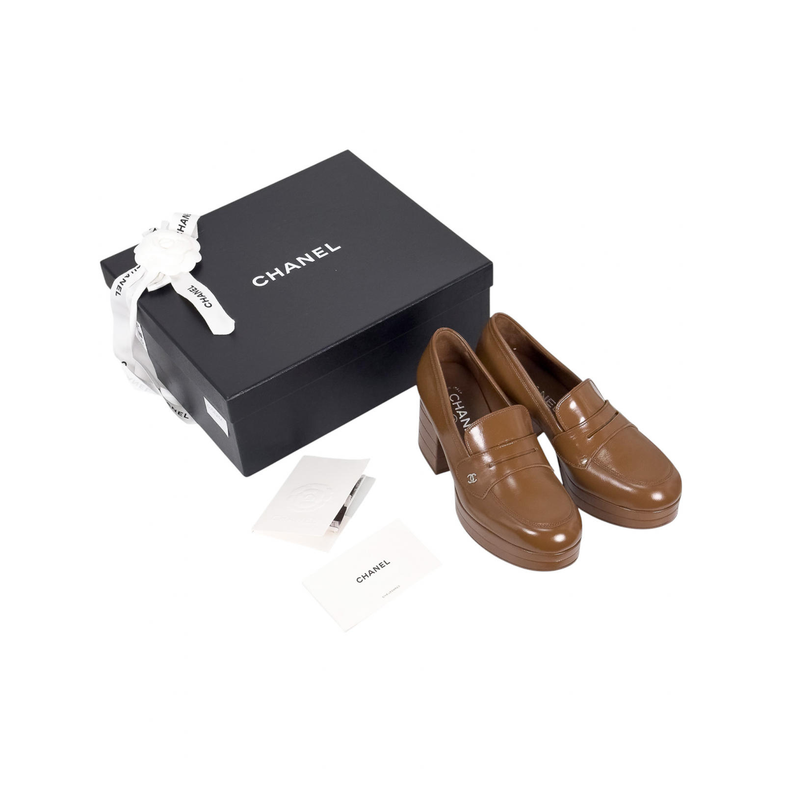 Czółenka na obcasie i platformie