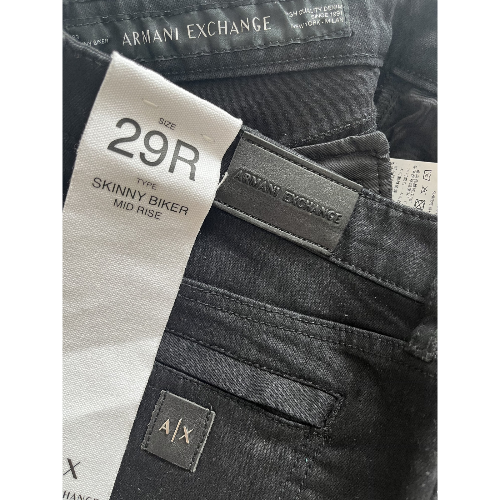 Jeansy czarne Armani Exchange