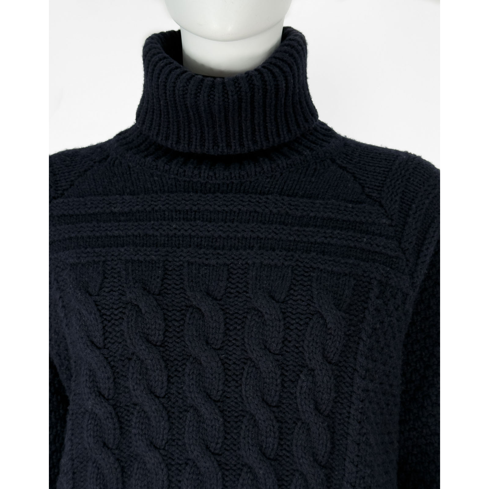 Wełniano-kaszmirowy sweter z golfem