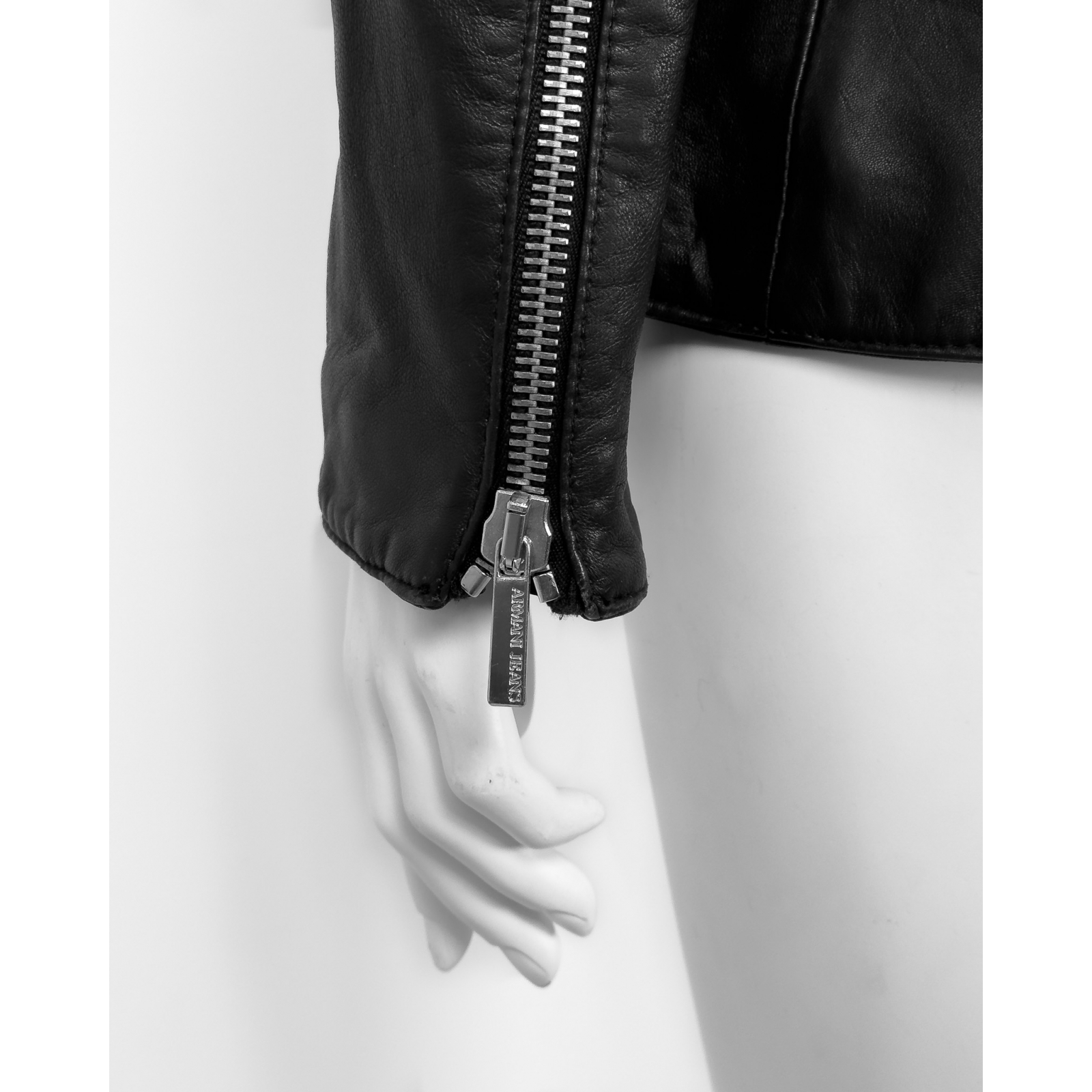 Kurtka skórzana Rihanna for Armani Jeans