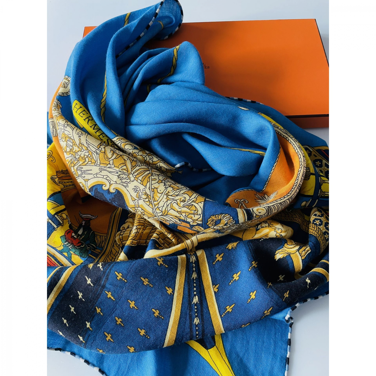 APASZKA Z KASZMIRU HERMES