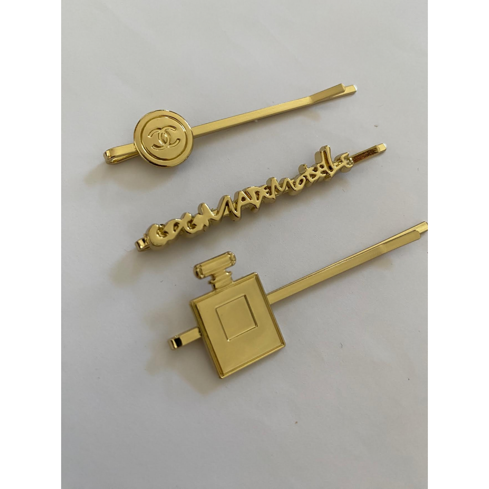 spinki Chanel