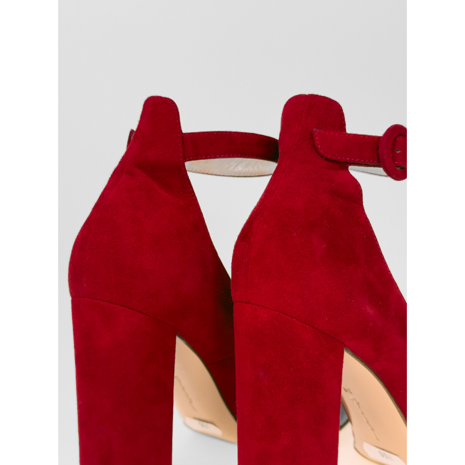 Buty na obcasie