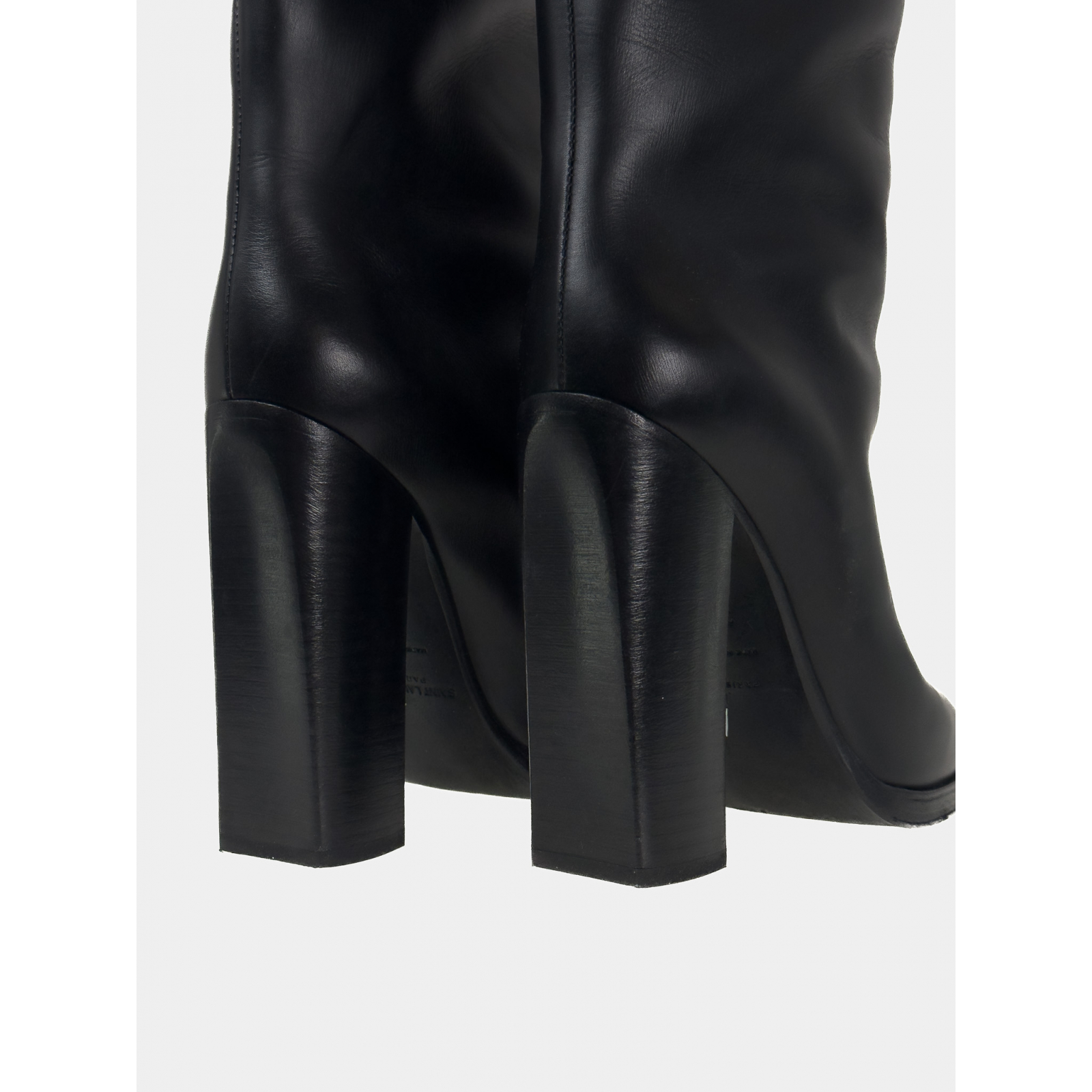 Skórzane kozaki na obcasie