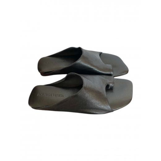 Nowe buty ze skóry