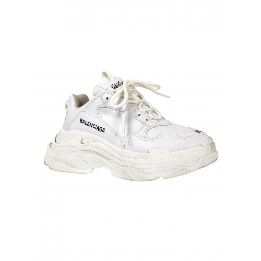 Sneakersy