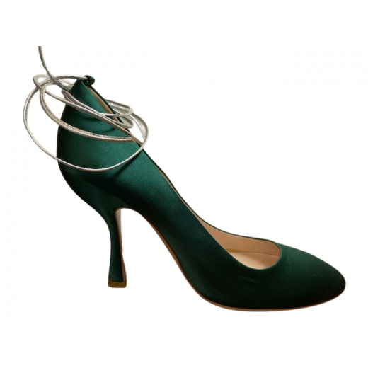 Emerald satin pumps