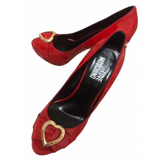 Nowe Love Moschino czerwone szpilki 38 skóra sandałki