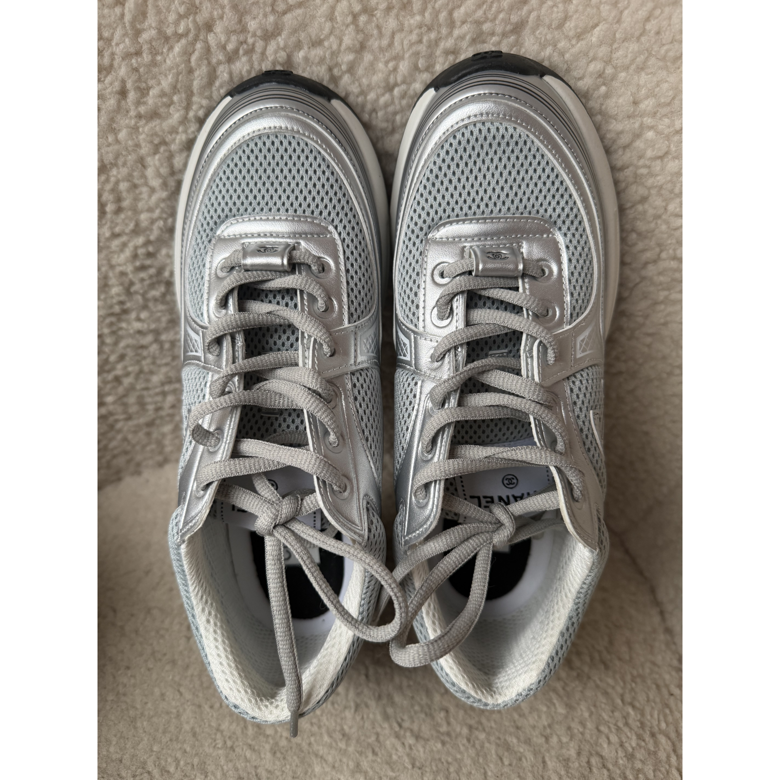 Sneakersy buty sportowe Chanel silver